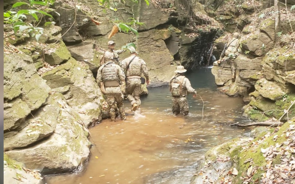 Polícia procura dentro de rios e em mata suspeito de matar família em Ceilândia — Foto: Polícia Militar/Divulgação