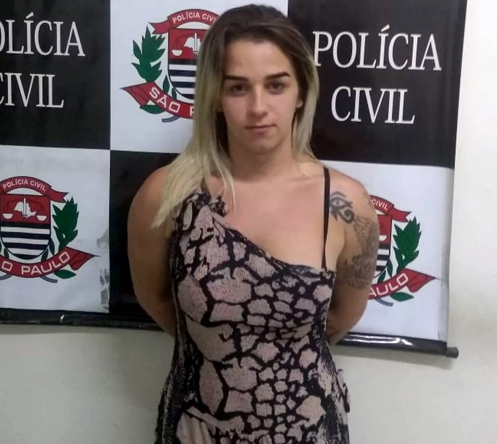 Mulher transexual foi presa suspeita de extorquir clientes após programas sexuais em Sorocaba — Foto: Polícia Civil/Divulgação