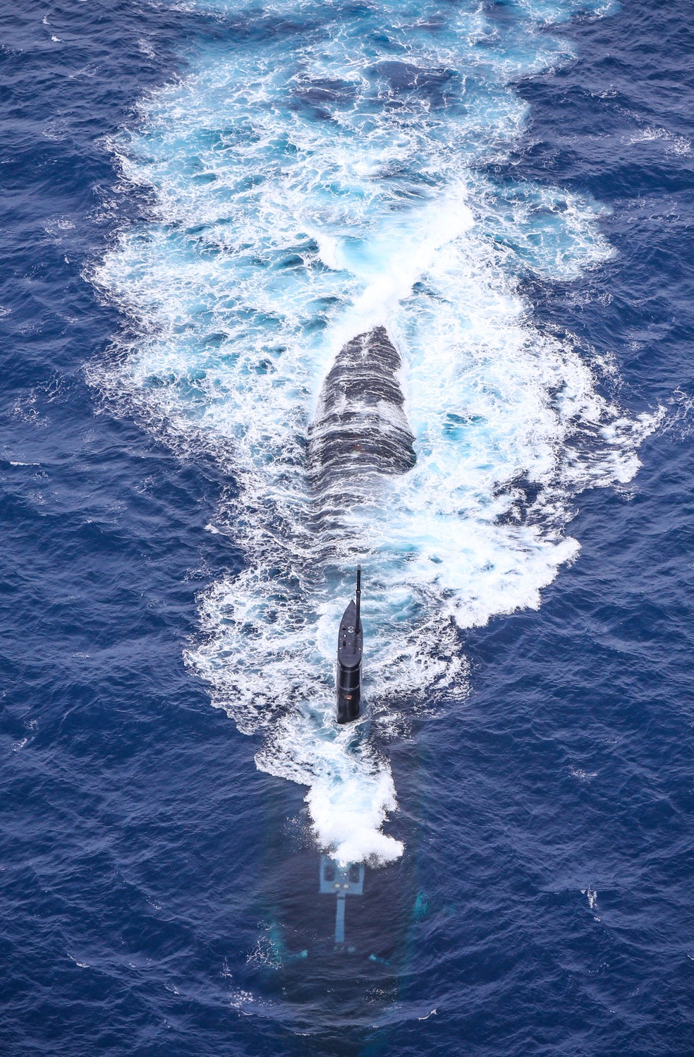 Submarino americano USS Greeneville, fotografado no Atlântico Sul — Foto: Commander, Submarine Forces Atlantic / Reprodução / Twitter