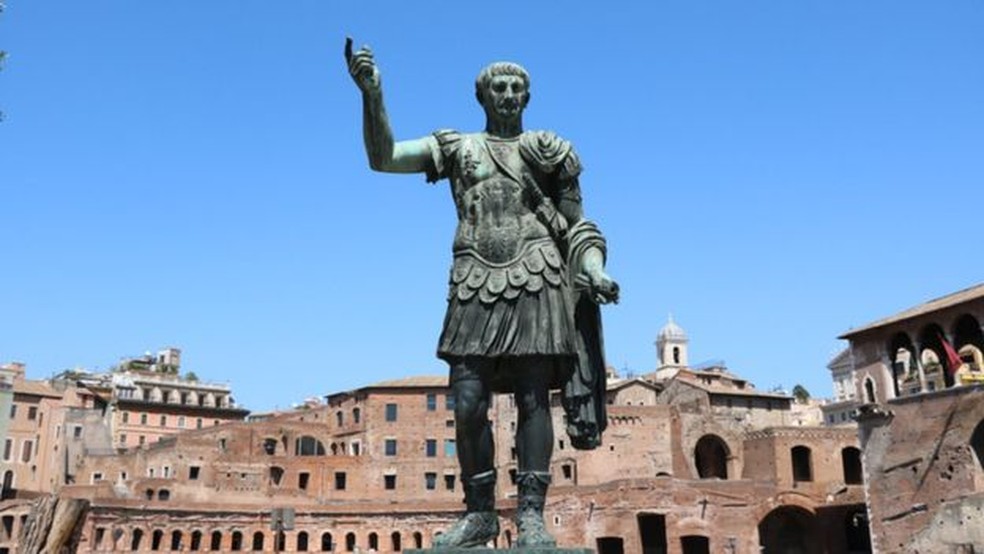 Os anos bissextos são uma ideia de Júlio César, mas o calendário dele não é o que usamos atualmente — Foto: Getty Images/BBC