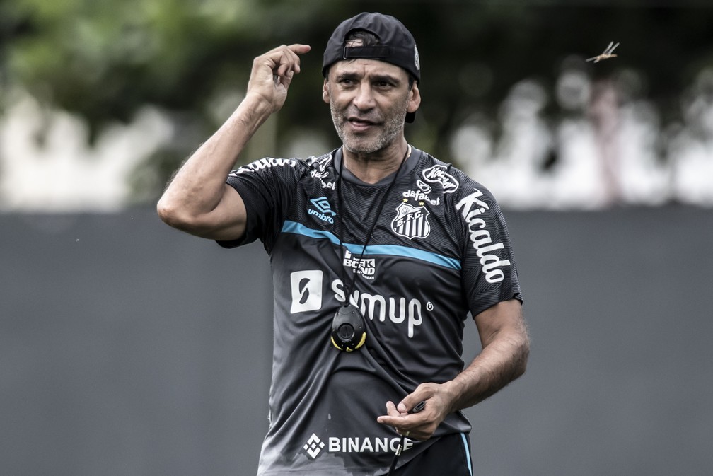 Fabián Bustos em treino do Santos neste sábado — Foto: Ivan Storti/Santos FC