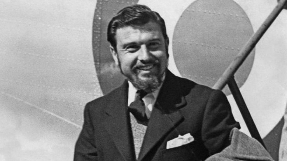 Blake em 1953, após retornar da Coreia; ele foi saudado como herói — Foto: Getty Images via BBC
