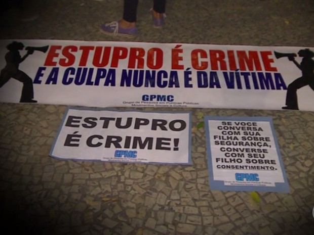 Faixas contra a cultura do estupro (Foto: Reprodução/TV Globo)