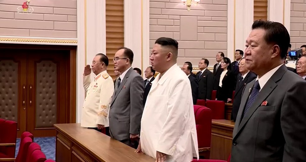 Líder da Coreia do Norte, Kim Jong-un, em um concerto em Pyongyang. — Foto: Reuters