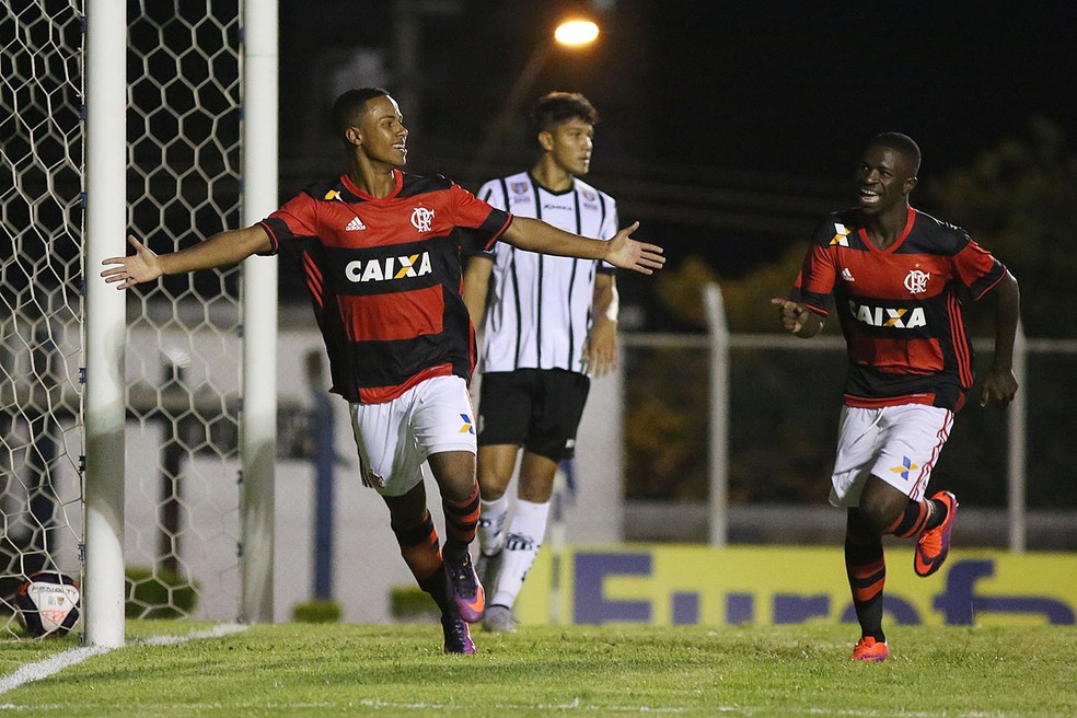 Gabriel Silva jogou com Vinicius Júnior nas categorias de base do Flamengo — Foto: Staff Images/Flamengo
