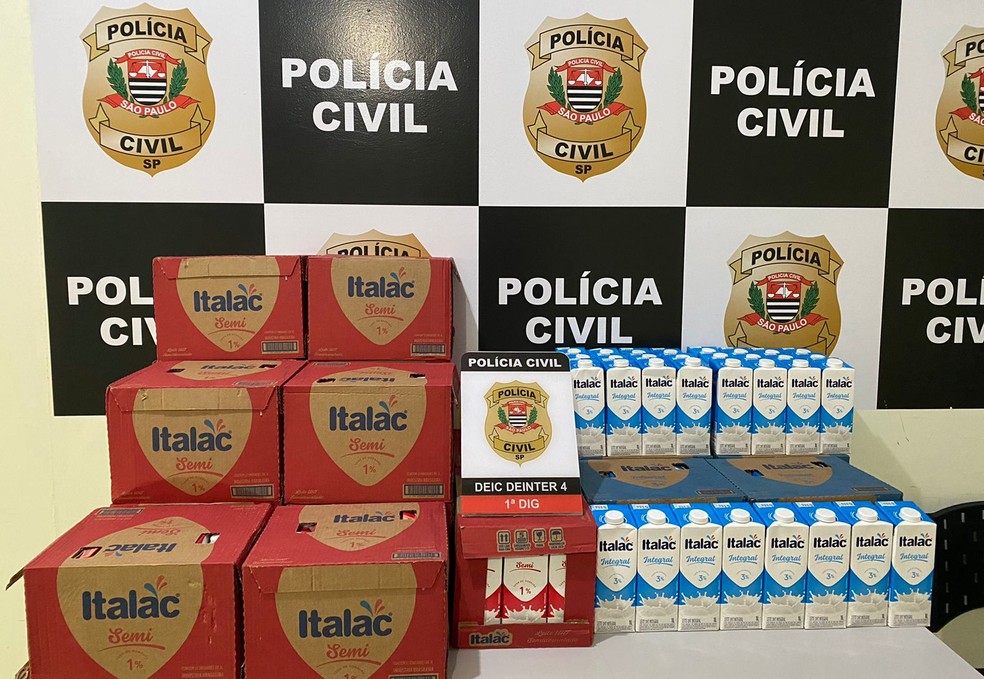 Dono de mercado em Bauru é preso por comprar carga de leite roubada — Foto: Polícia Civil/Divulgação