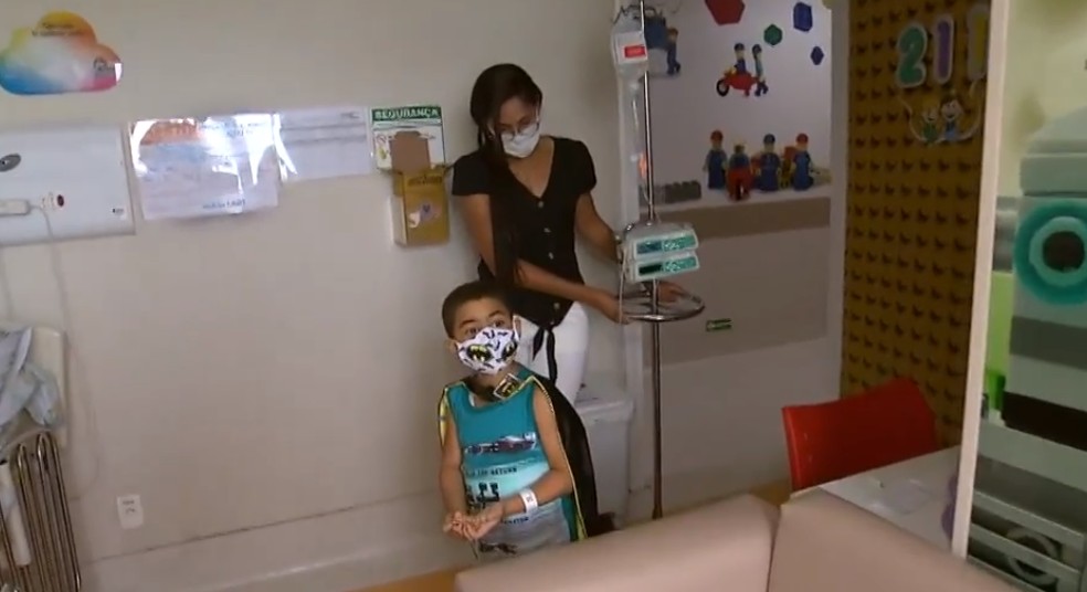 Menino enfrentou a leucemia durante três anos — Foto: Reprodução/TV Bahia