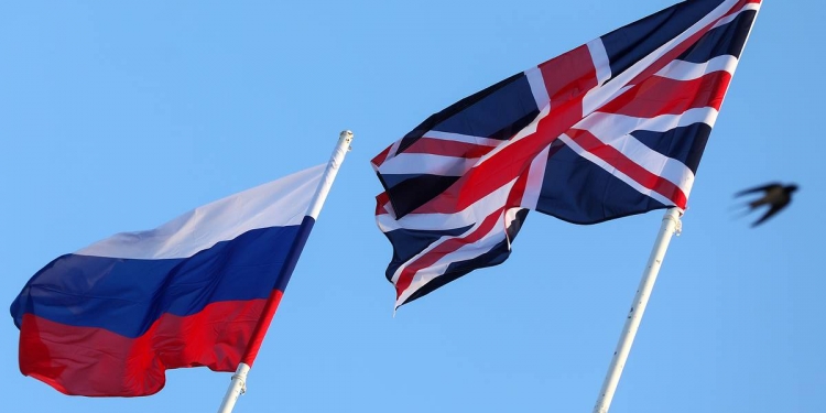 The British parliament called to ban Russia in any way from participating in the supply chains in the supply of the UK defense sector.