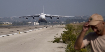 Landing of Russian military carrier plane in Khmeimim base, Syria