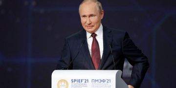 Vladimir Putin during the plenary session of SPIEF-2021