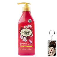 Sữa tắm dạng Gel ngăn ngừa các vết rám đen Showermate hương hoa Đào và hoa Hồng Hàn Quốc 550ml tặng móc khóa thumbnail