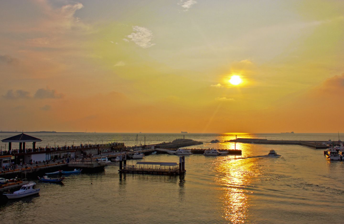 Sunset viewed from the Lover's Bridge in Tamsui