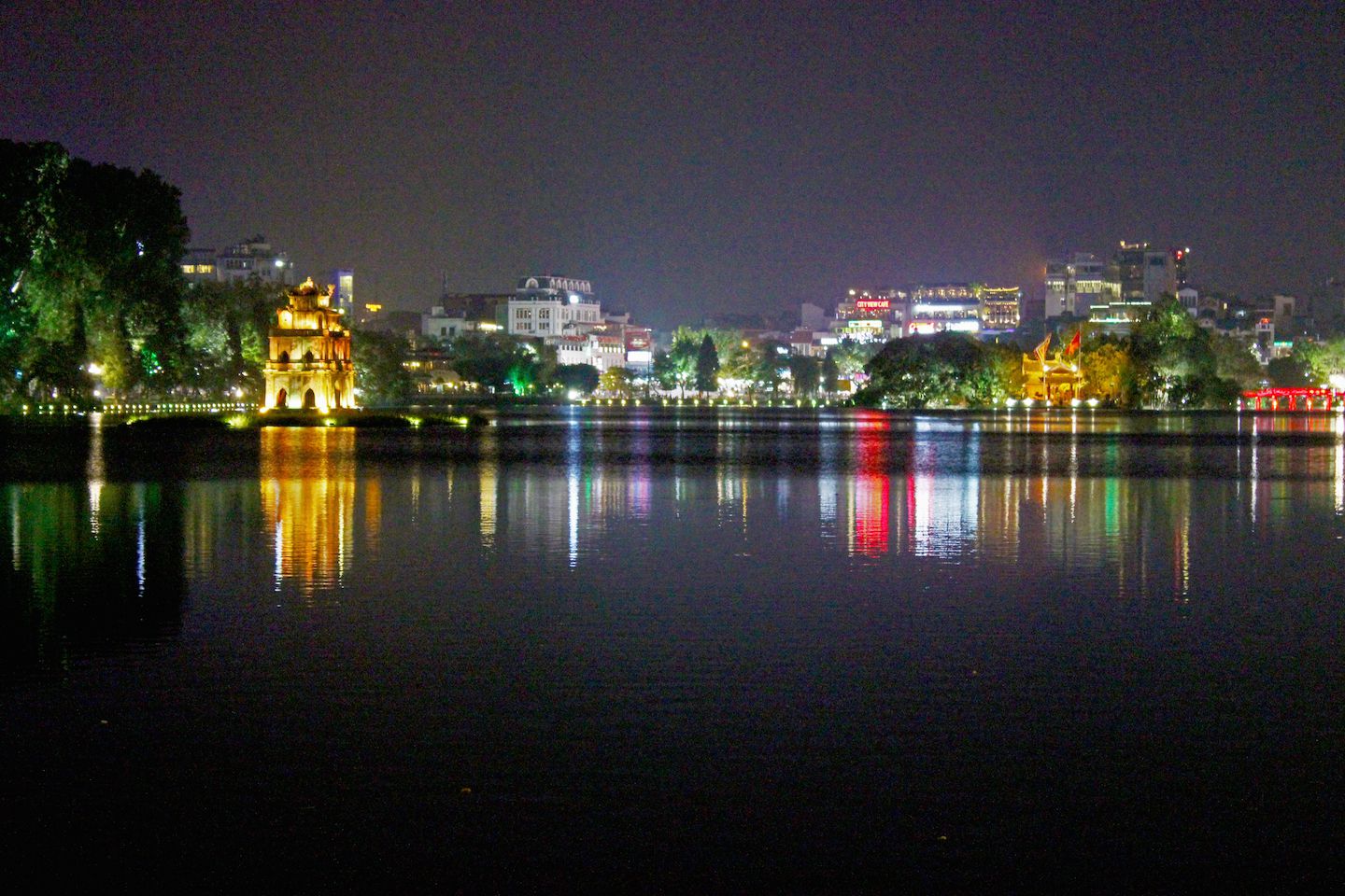 Night view of Hoan Kiem Lake in Hanoi