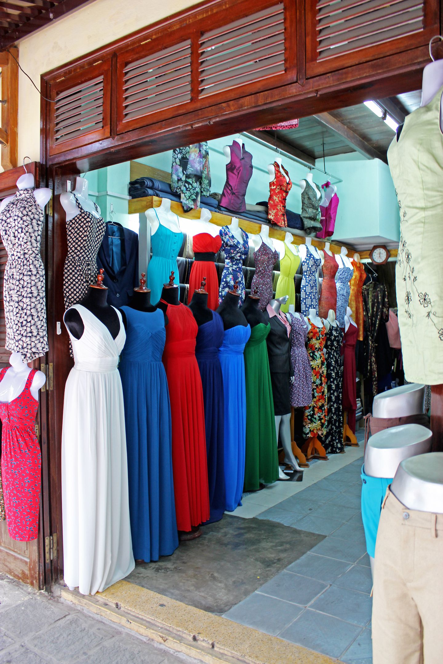 There are countless tailor shops to choose from!