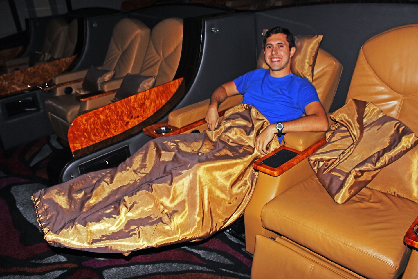 Carlos in the UltraScreen theatre at the Major Cineplex in Chiang Mai