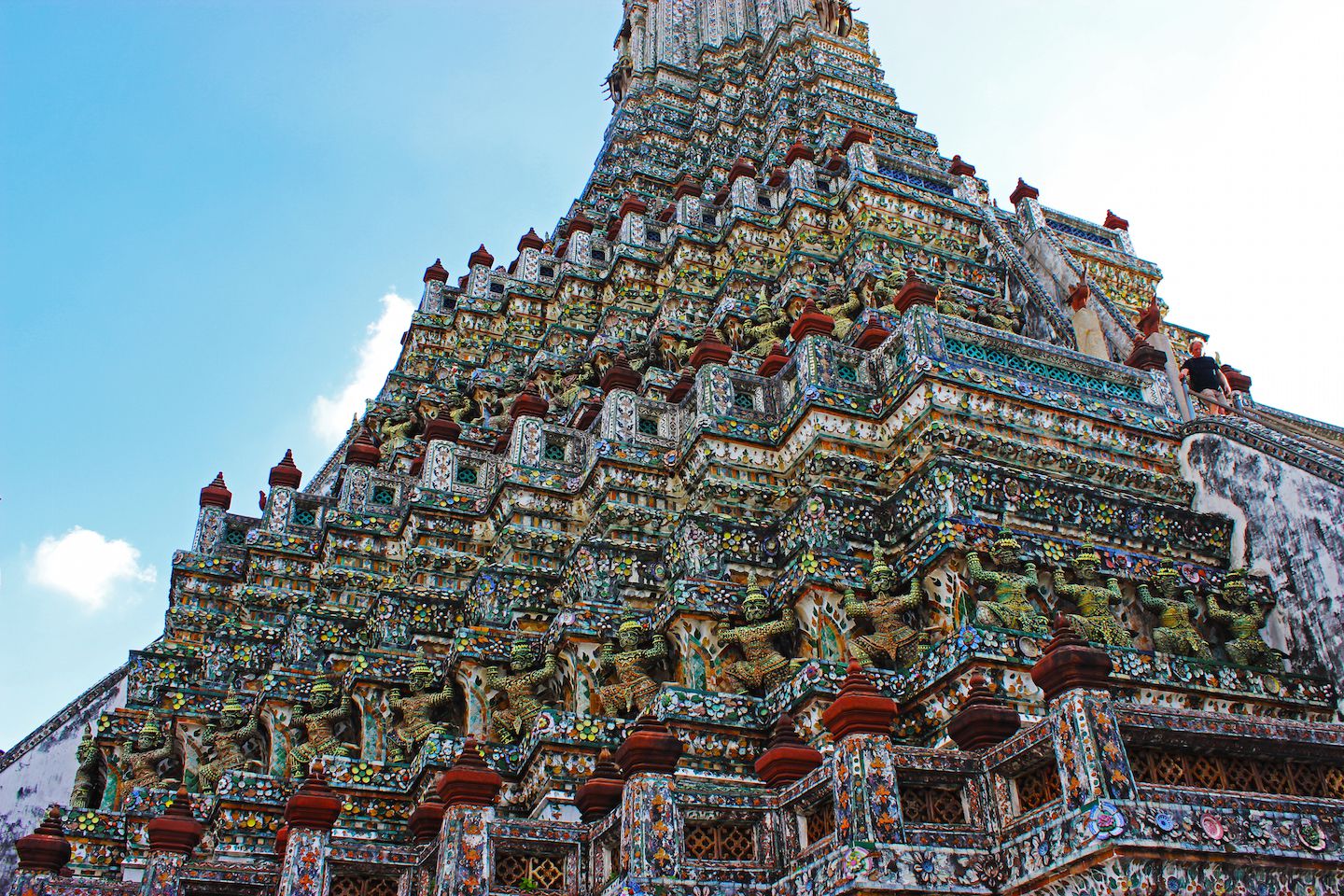 Details on the chedi of Wat Arun