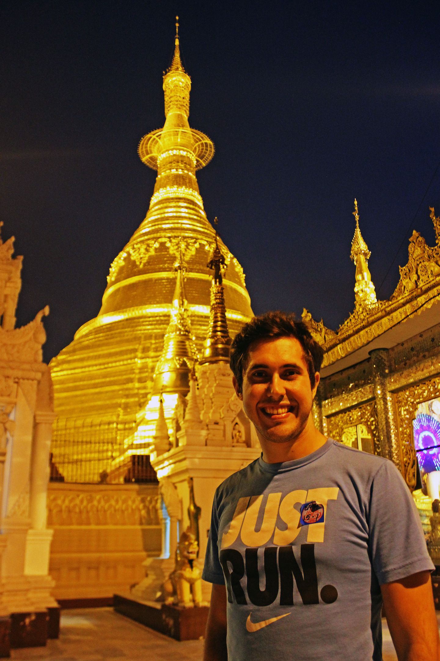 Carlos at Naung Taw Gyi Pagoda, Yangon, Myanmar