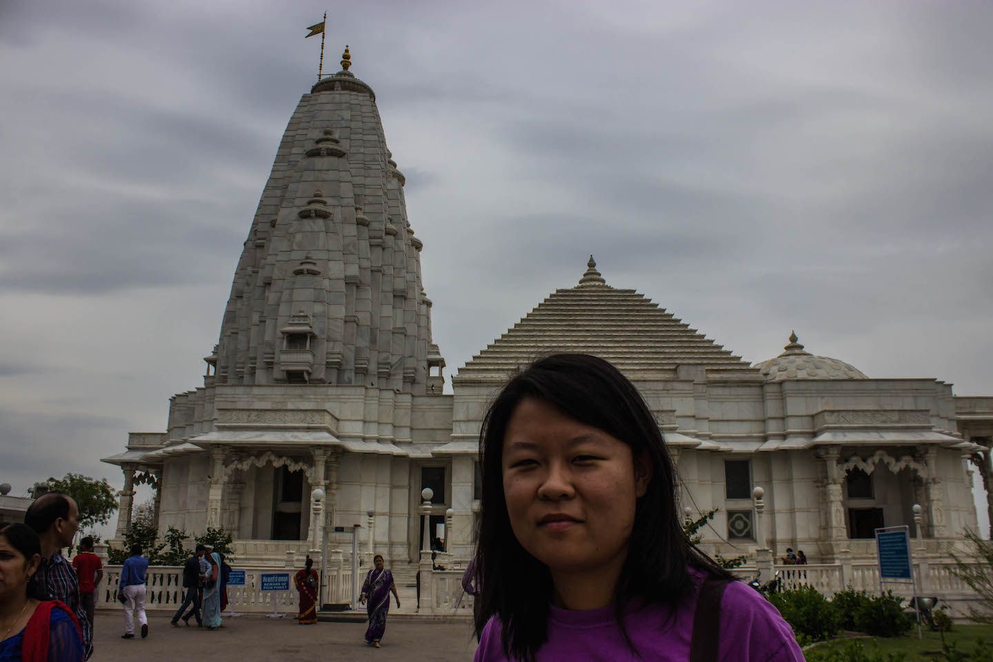 Julie at Laxminarayan temple in Jaipur, India