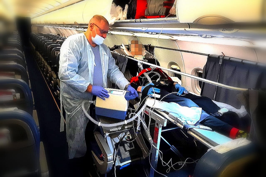 В Кузбассе впервые пациента на ИВЛ эвакуировали обычным авиарейсом