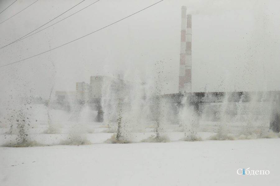 Фоторепортаж: лёд на Томи в Кемерове взлетел вверх