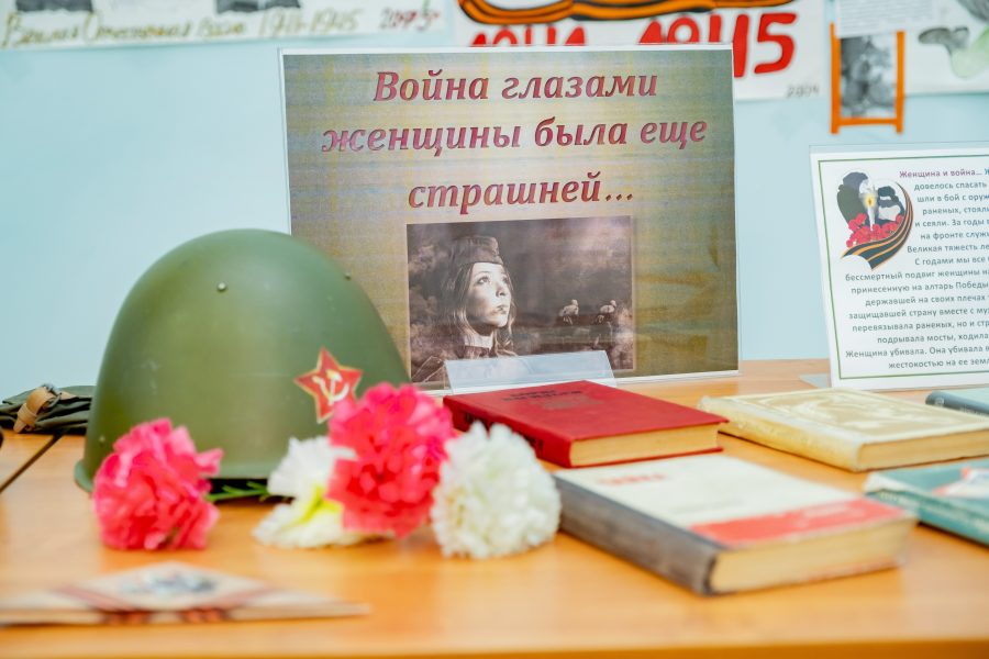 В Кемерове российских и иностранных студентов-медиков познакомили с историей Великой Отечественной