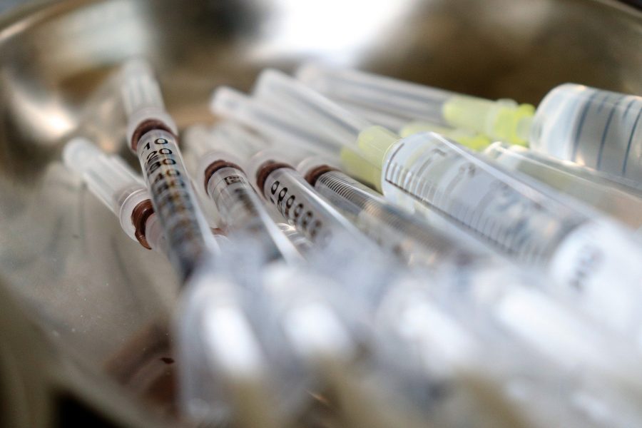 Увольнение за отказ от прививки: Роструд дал ответы по вакцинации COVID-19
