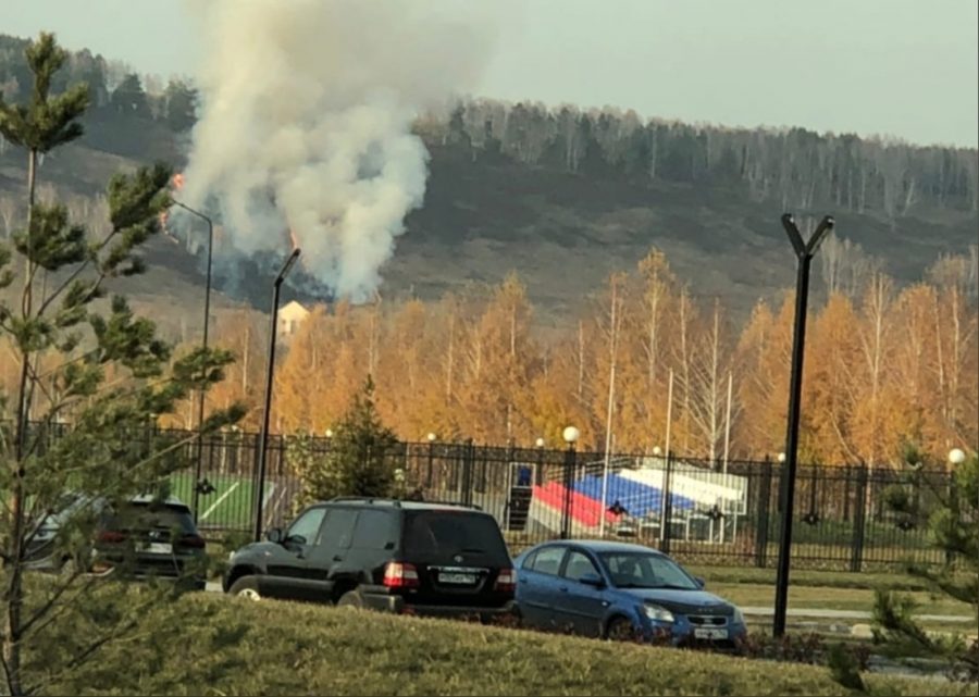 В Кемерове загорелась гора над Томью