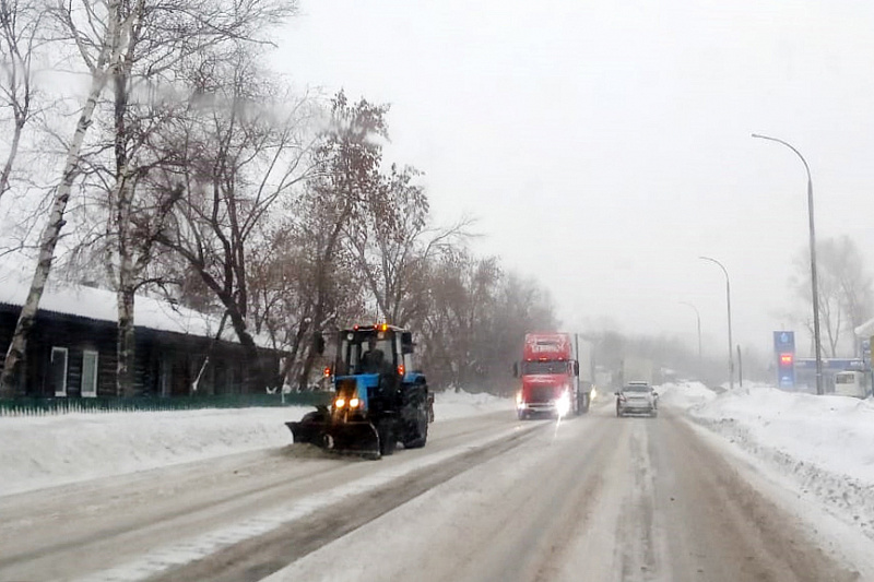 Власти запретили грузовикам въезжать в Кемерово