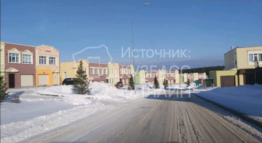 В Кемерове трактор чистит снег только на дорогах к танхаусам