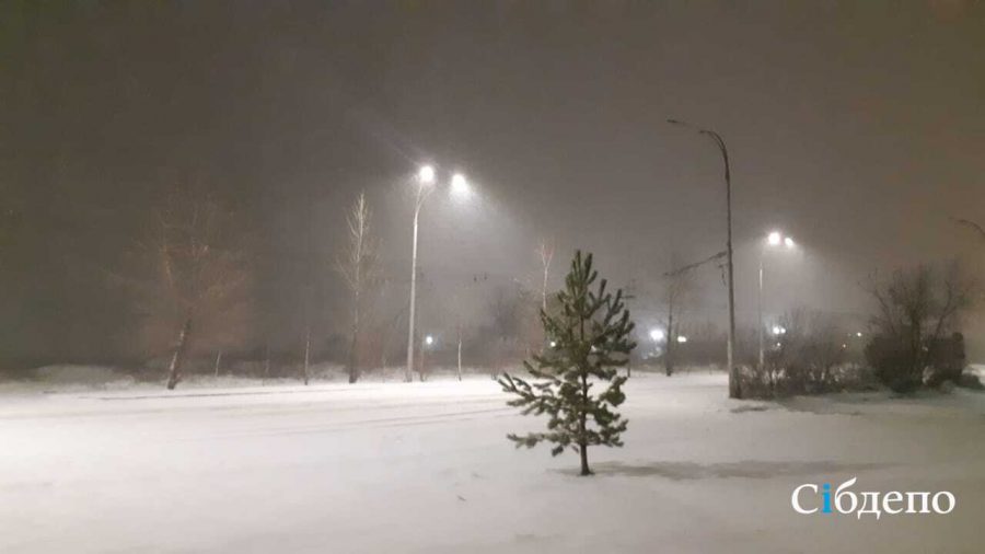 Мэрия Кемерова назвала веский аргумент, из-за которого время расчистки дорог от снега резко увеличивается