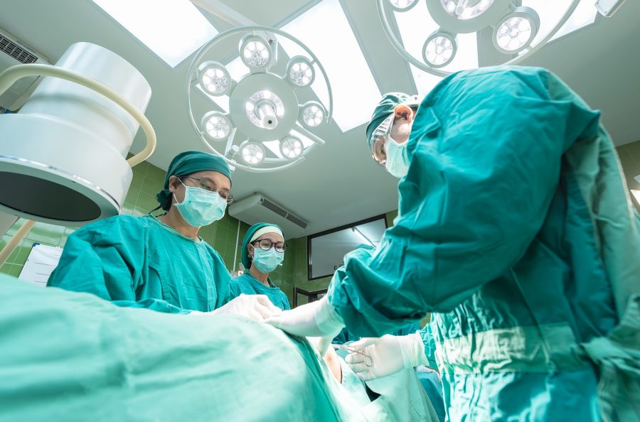 Кузбасские хирурги удалили огромную опухоль из почки пациента