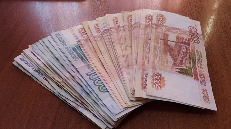 Житель Новокузнецка оставил в магазине 300 тысяч рублей