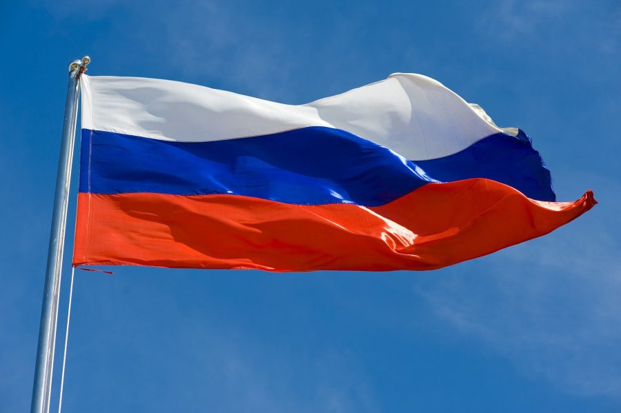 В школах Кузбасса будут поднимать флаг РФ и включать гимн с 25 апреля