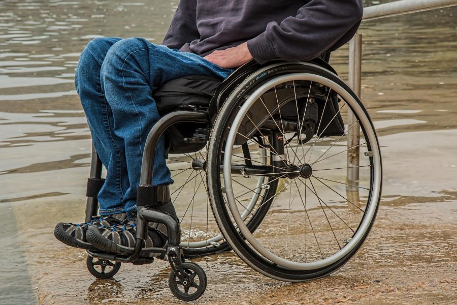 В Кузбассе бездомный пенсионер пытается выбить пенсию по инвалидности у властей