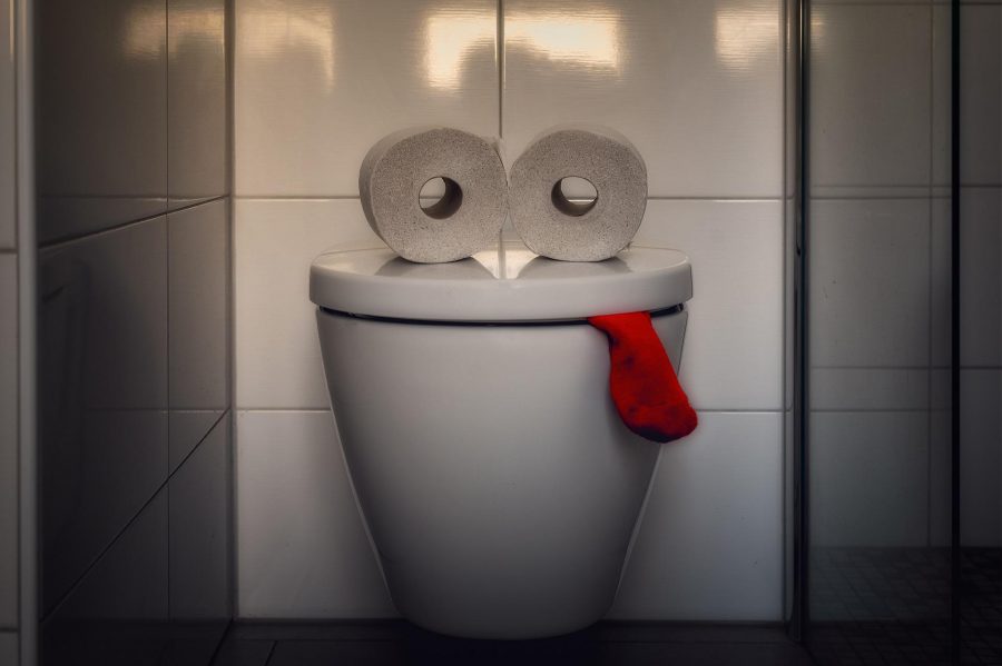 “Без противогаза опасно для здоровья”: туалетный вопрос продолжает тревожить кемеровчан