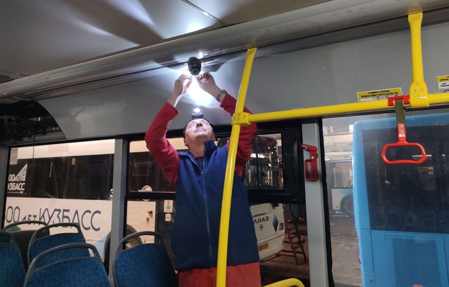 В Кемерове до конца года во всех автобусах появятся камеры наблюдения
