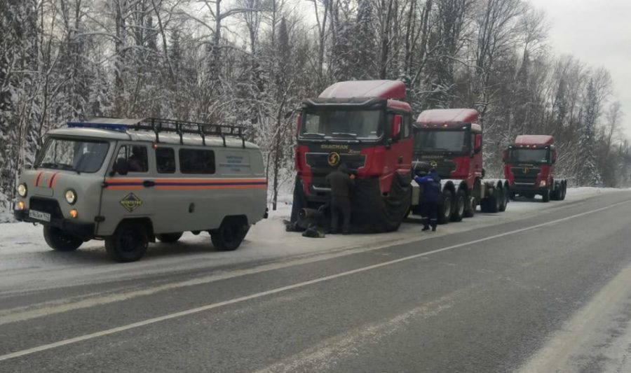 В Кузбассе водители массово застревают на трассах из-за морозов