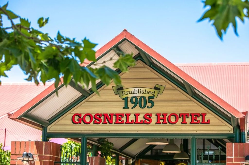 best pubs in perth - gosnells hotel
