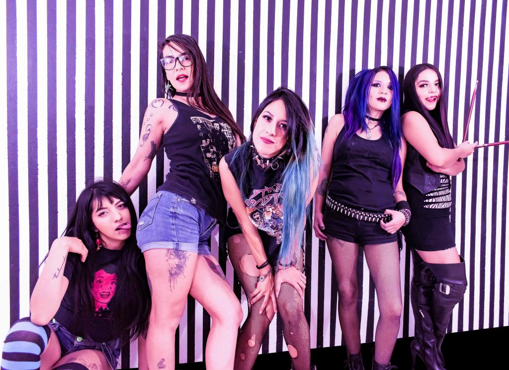 image article Issues de la scène punk mexicaine, Las Fokin Biches sont des riotgirl prêtes à la contestation sociale !