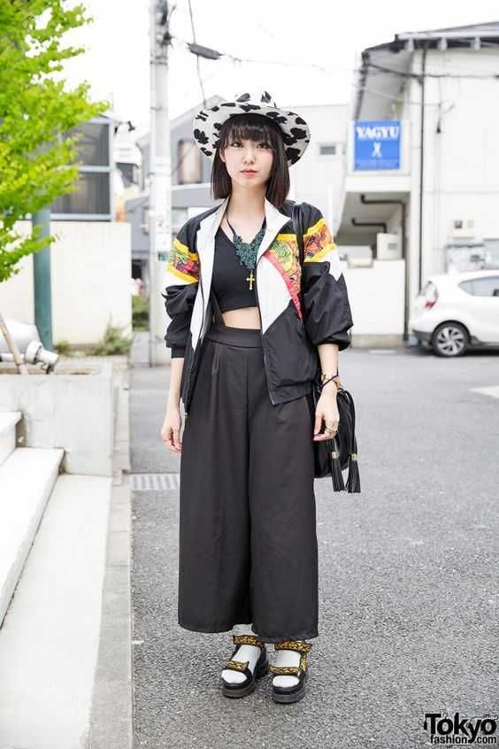Japanese Fashion Trends - Wide leg pants