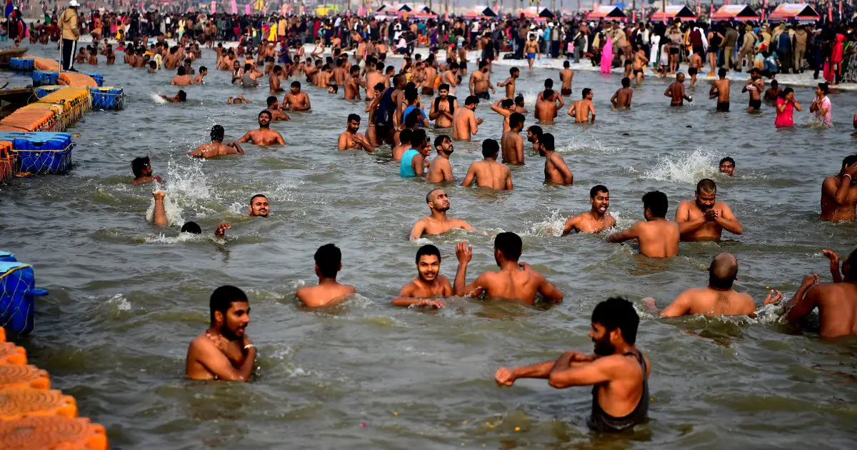 Thousands take holy dip in India's Ganges River amid Covid surge