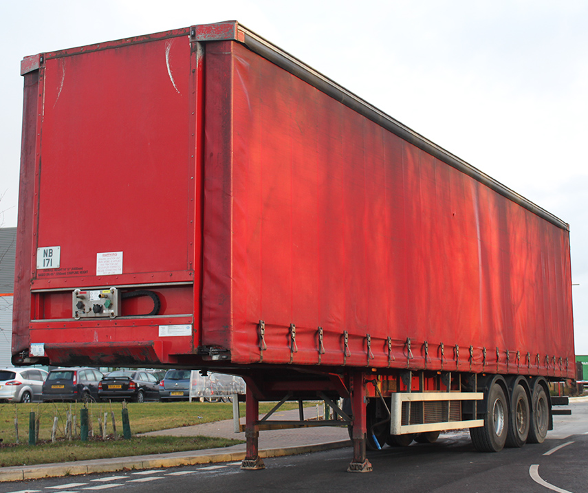 Used second hand refurbished curtainsider double deck trailer sales UK - Winsford, Cheshire 03