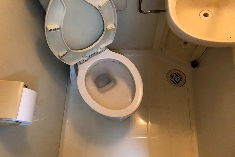 トイレの水(封水)がなくなる トイレのトラブル修理事例「神奈川区K様宅」 トイレつまりの解消隊