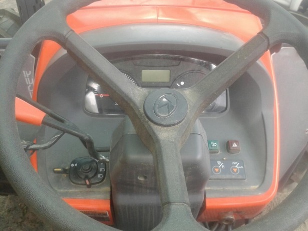 Kubota M9540 tractor LCD Readout