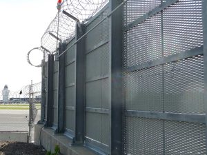 a_Blast-Fence_airport-perimeter-barbed-wire