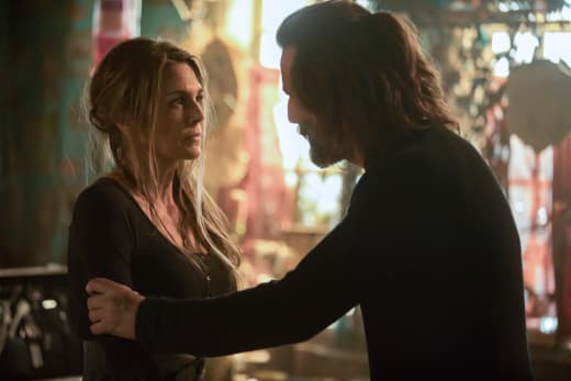 Kane and Abby Together Again - The 100 Season 5 Episode 7