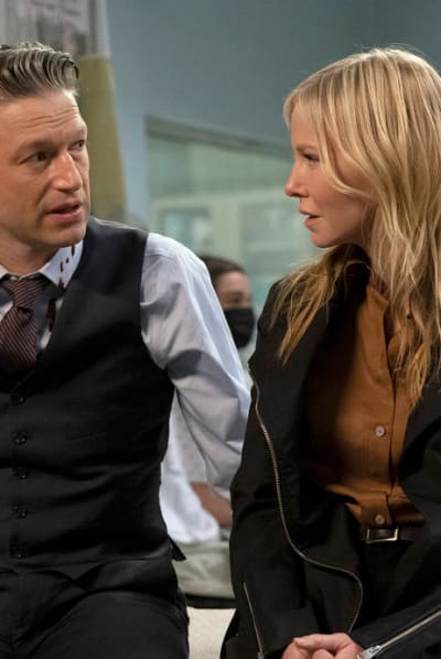 Carisi Protects Rollins - Law & Order: SVU Season 22 Episode 14
