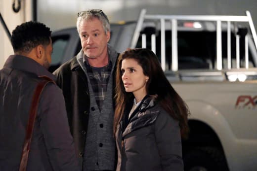 Dr. Simon doesn'tsupport Rachel's Dad living in her truck. Not a huge shocker. - UnREAL Season 3 Episode 6