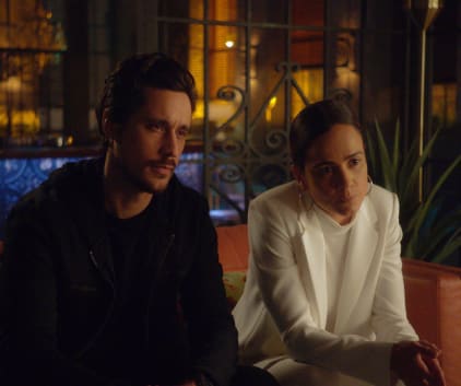 James and Teresa Come Up With a Plan - Queen of the South