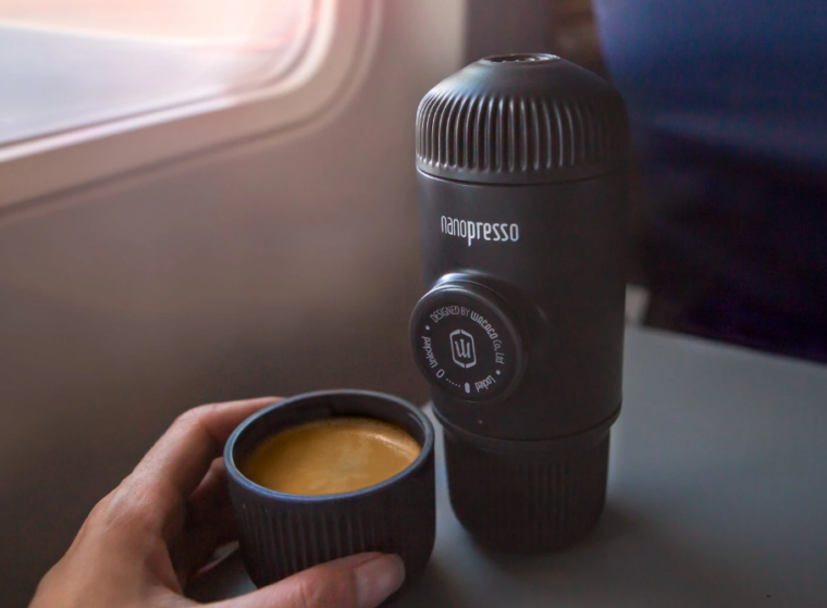 4 Best Portable Coffee Makers For Travelers in 2023 1